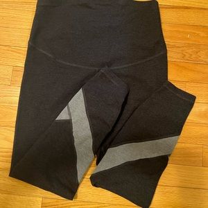 Old Navy Active Maternity Leggings